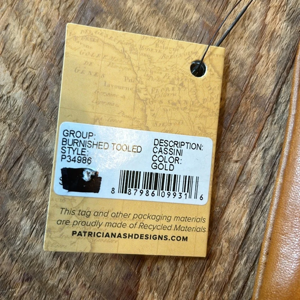 NWT Patricia Nash Cassini leather wristlet